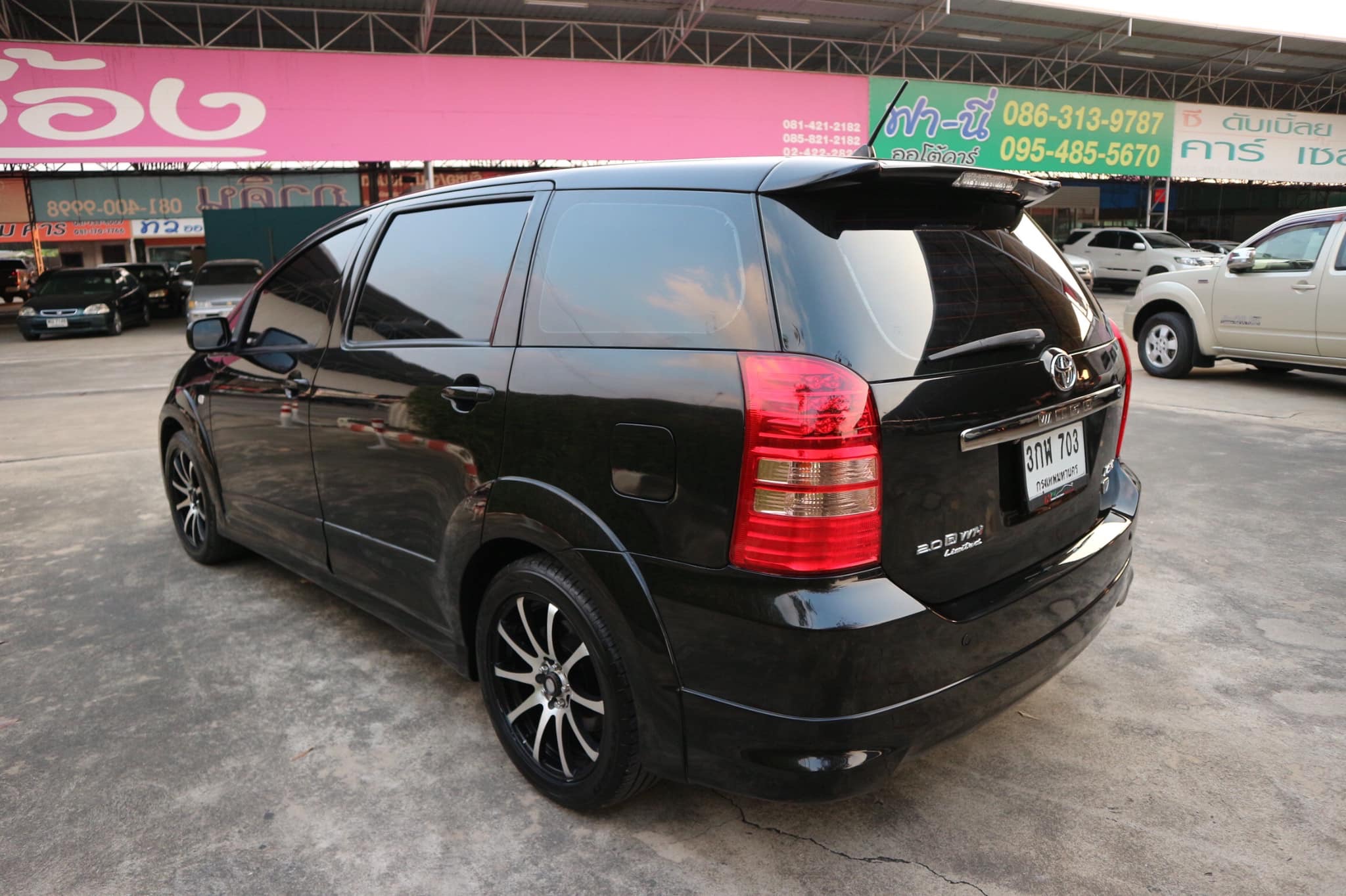 Toyota Wish ปี 2005 สีดำ (รูปที่ 3)