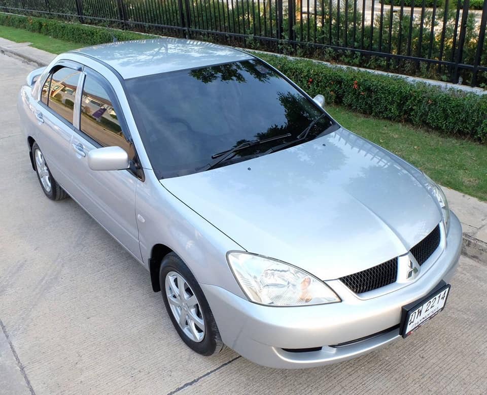 Mitsubishi Lancer Cedia ปี 2010 สีเงิน (รูปที่ 4)