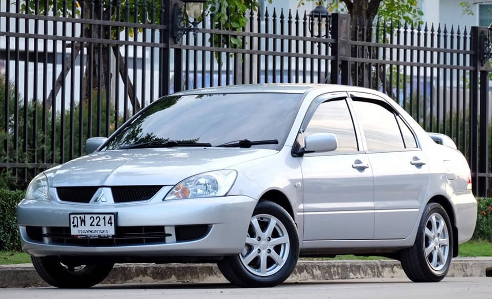 Mitsubishi Lancer Cedia ปี 2010 สีเงิน
