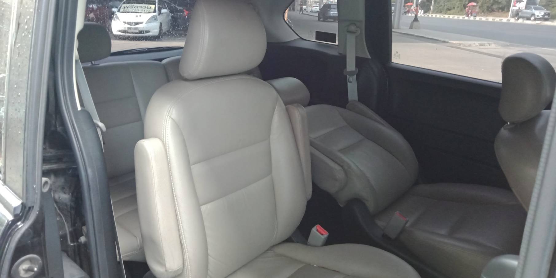 Honda Freed ปี 2013 สีดำ (รูปที่ 5)