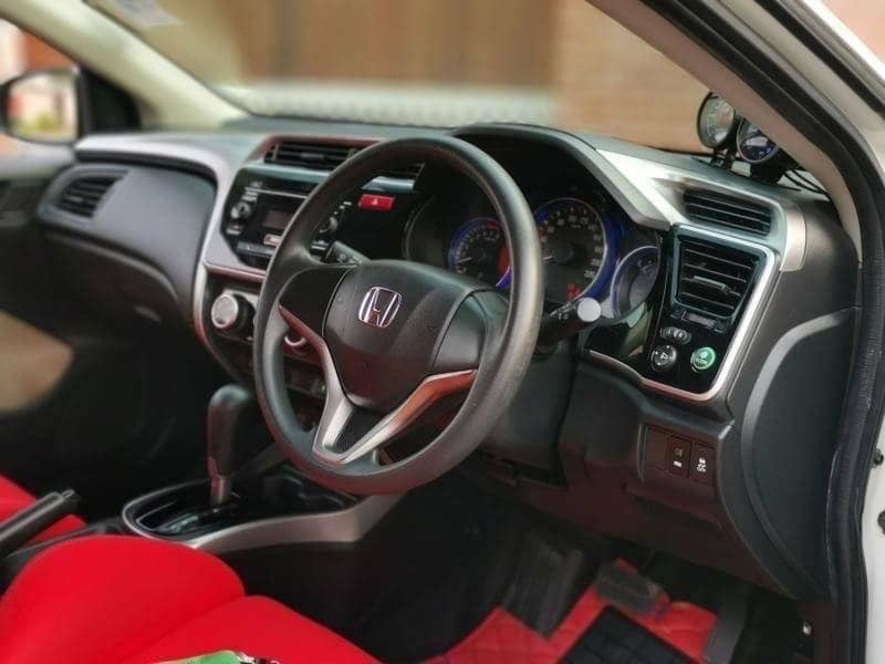 Honda City ปี 2015 สีขาว (รูปที่ 9)
