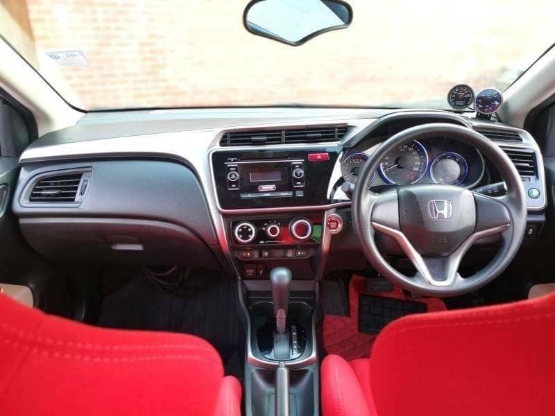 Honda City ปี 2015 สีขาว (รูปที่ 7)