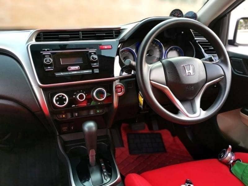 Honda City ปี 2015 สีขาว (รูปที่ 8)