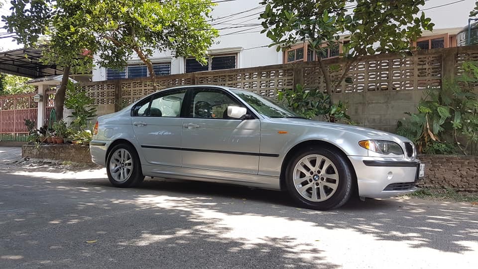 BMW 3 Series E46 318i ปี 2005 สีเงิน