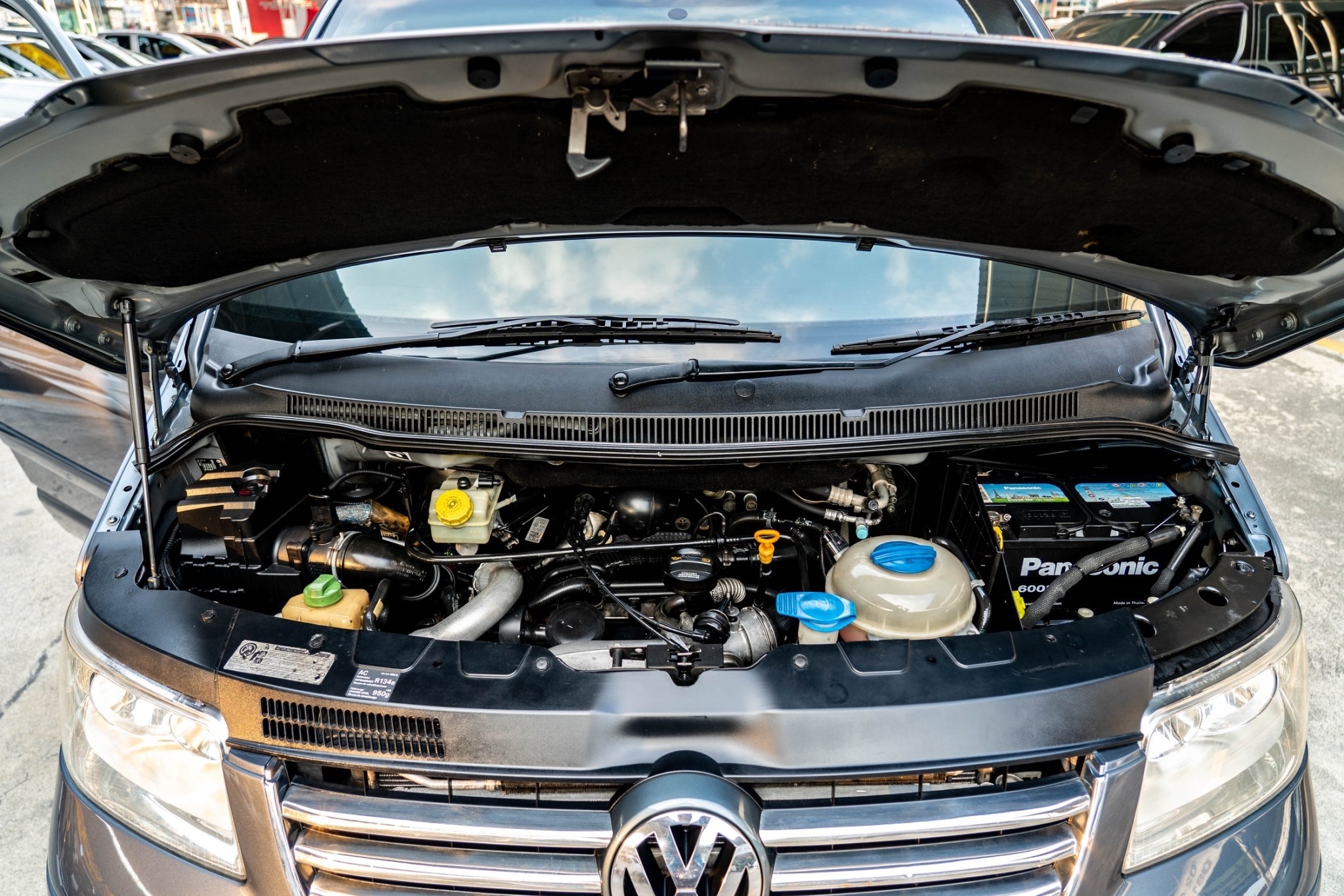 Volkswagen Transporter (Caravelle) Caravelle ปี 2010 สีเทา (รูปที่ 10)