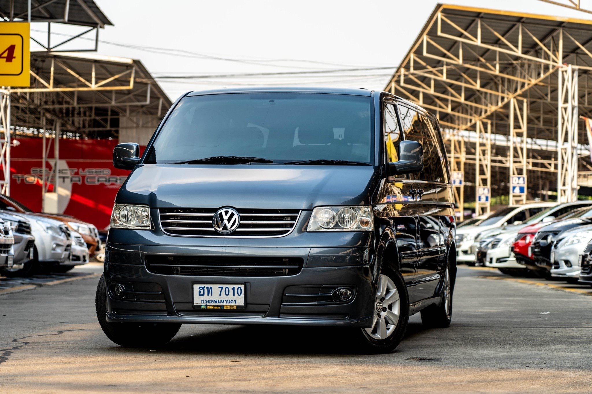 Volkswagen Transporter (Caravelle) Caravelle ปี 2010 สีเทา