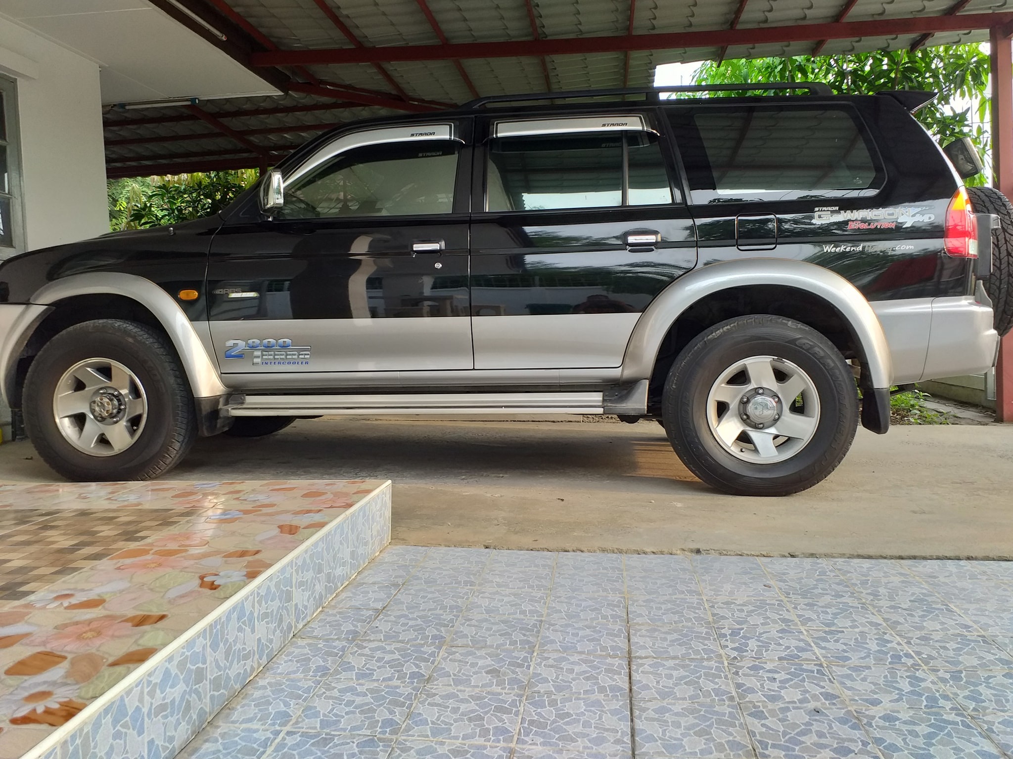 Mitsubishi strada G-wagon 2003 สีดำ 4wd (รูปที่ 4)