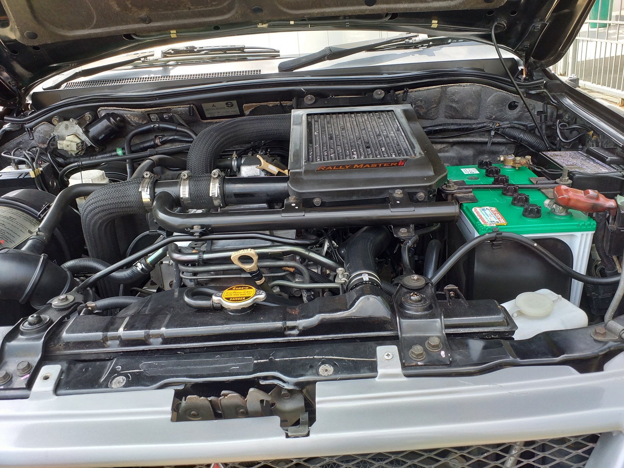 Mitsubishi strada G-wagon 2003 สีดำ 4wd (รูปที่ 11)