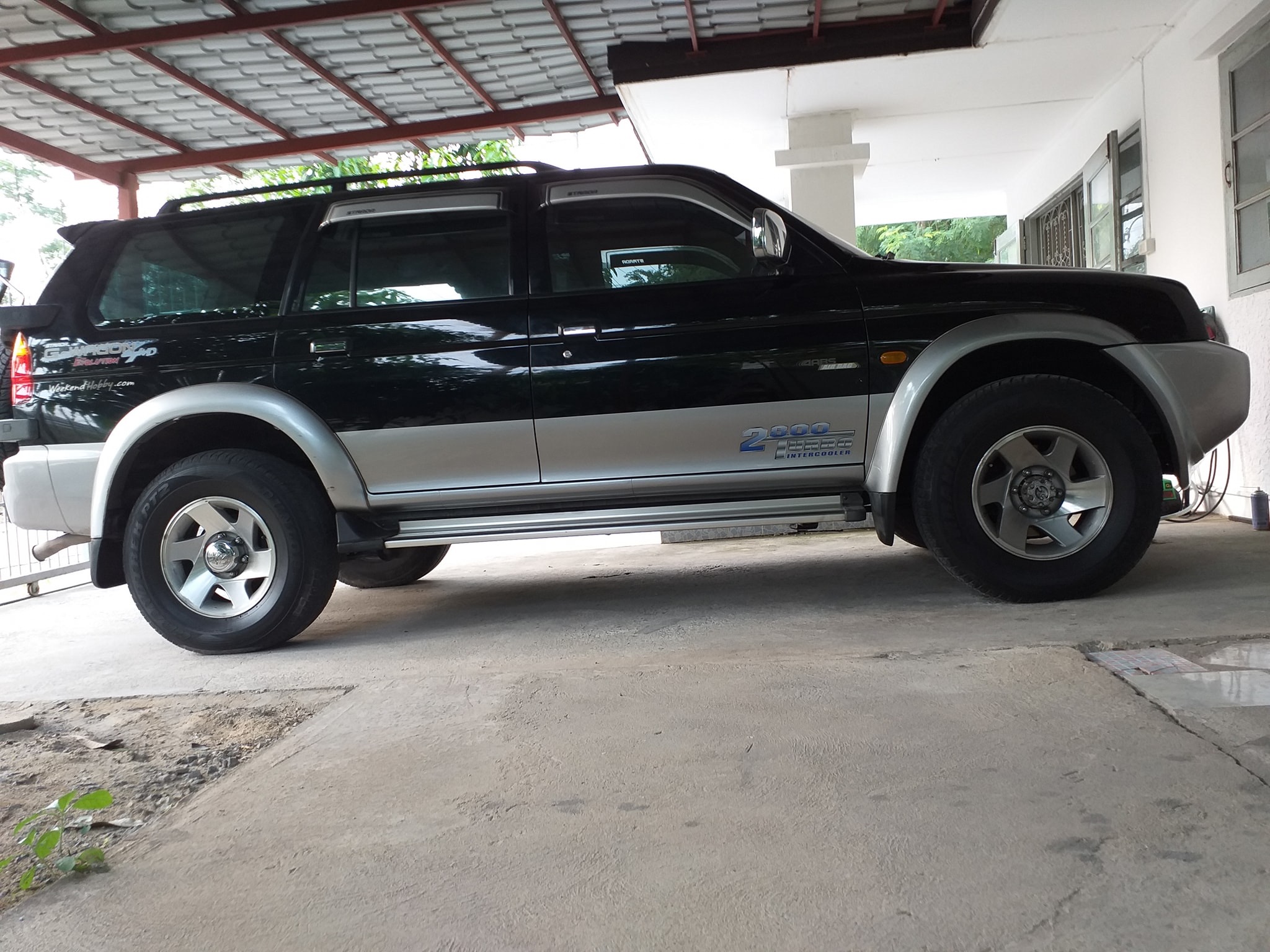 Mitsubishi strada G-wagon 2003 สีดำ 4wd (รูปที่ 5)