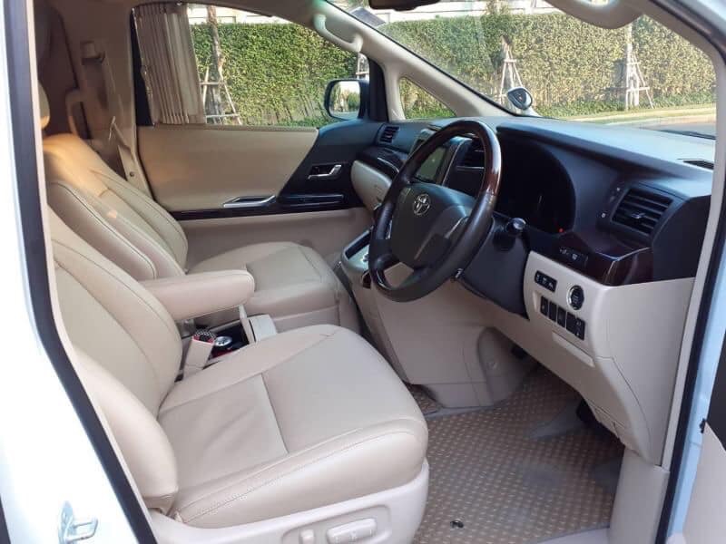 Toyota Vellfire ปี 2012 สีขาว (รูปที่ 6)