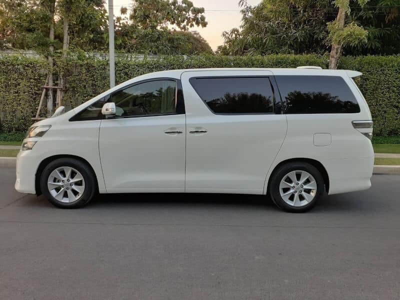 Toyota Vellfire ปี 2012 สีขาว (รูปที่ 3)