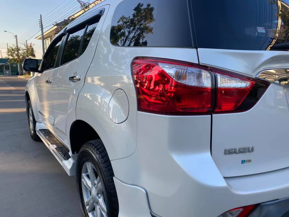 Isuzu MU-X ปี 2016 สีขาว (รูปที่ 6)
