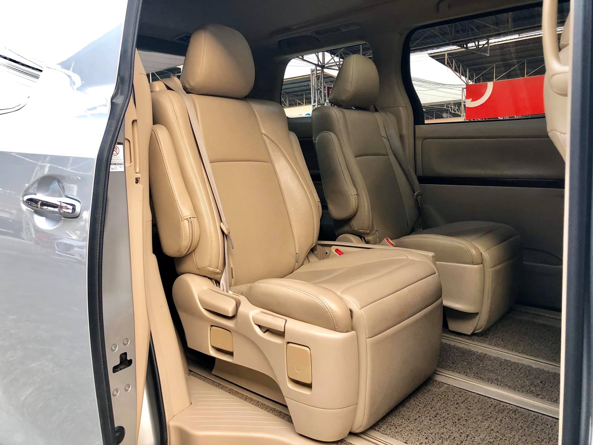 Toyota Alphard ปี 2009 สีเงิน (รูปที่ 10)