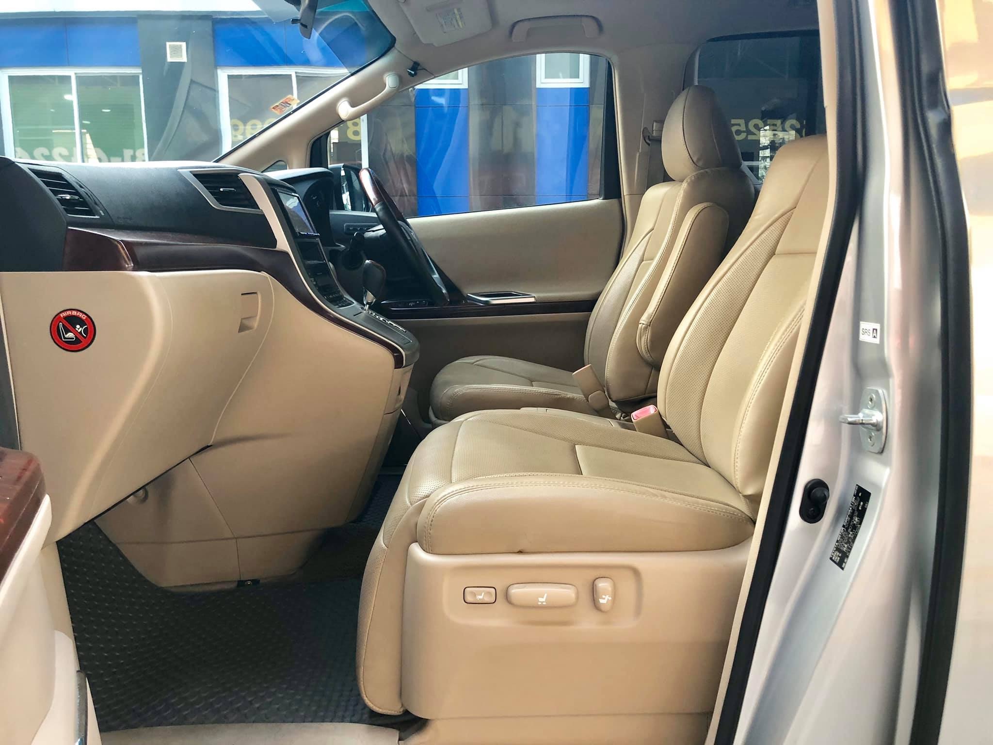 Toyota Alphard ปี 2009 สีเงิน (รูปที่ 8)