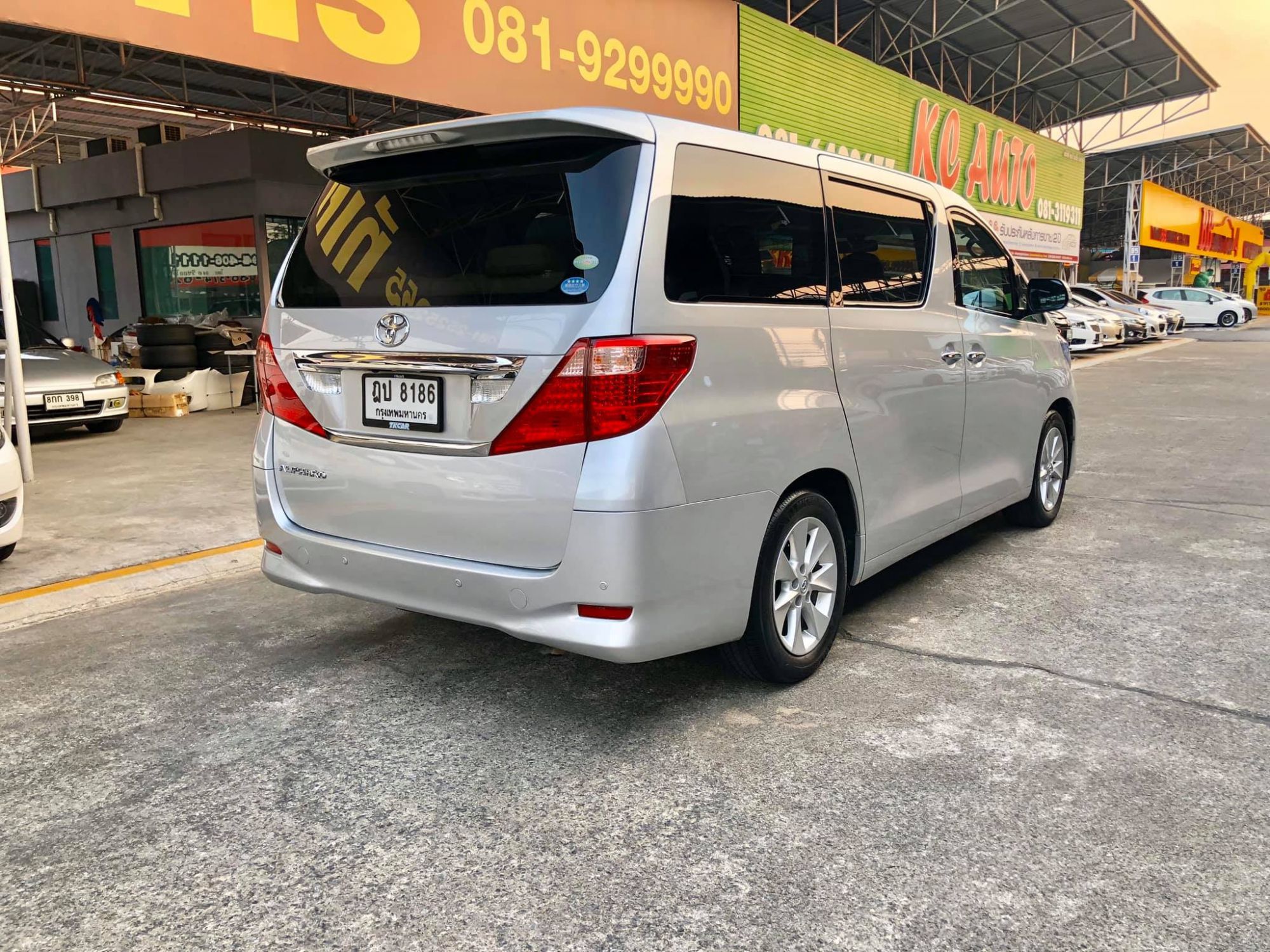 Toyota Alphard ปี 2009 สีเงิน (รูปที่ 5)