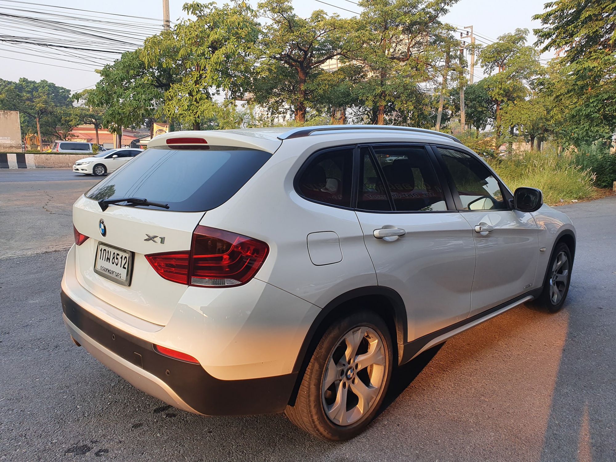 BMW X1 E84 2.0 ปี 2015 สีเงิน (รูปที่ 13)