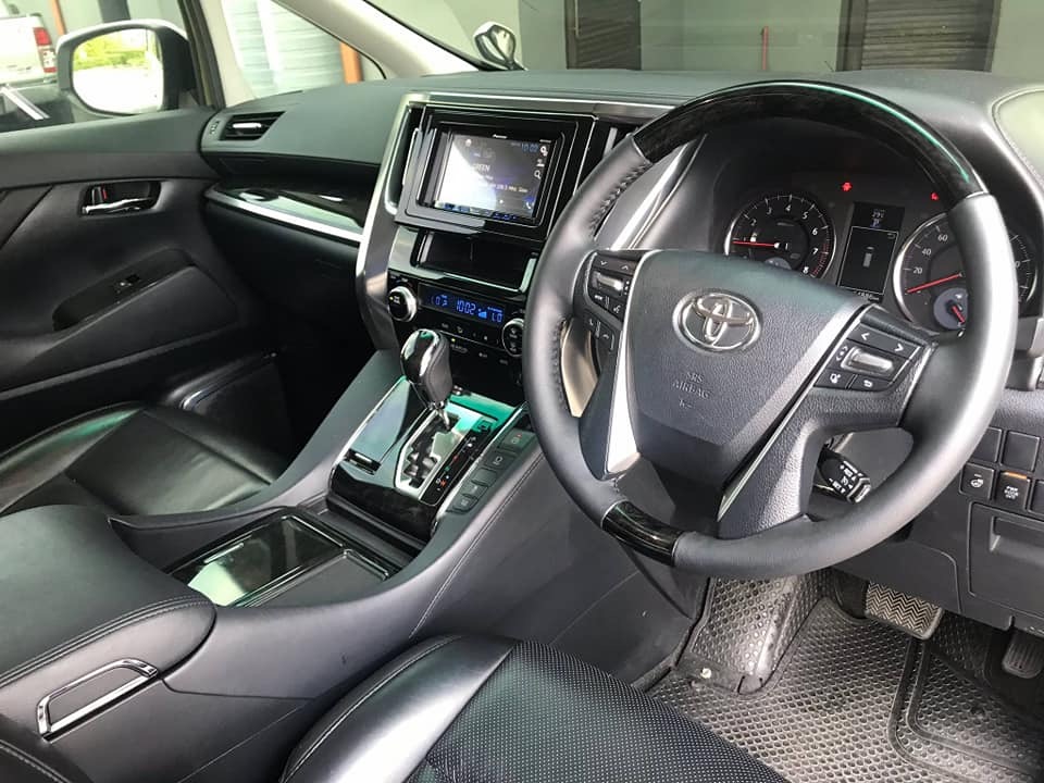 Toyota Alphard ปี 2016 สีขาว (รูปที่ 6)