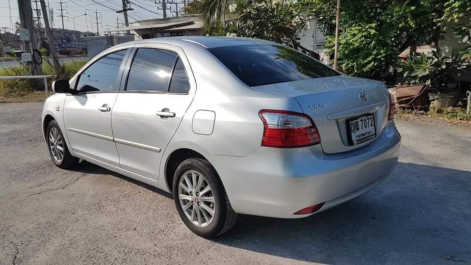 Toyota Vios ปี 2012 สีเงิน