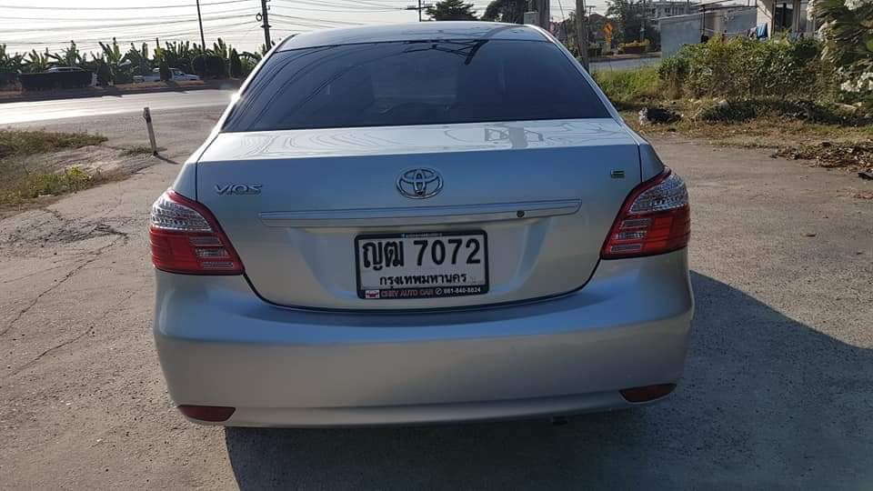 Toyota Vios ปี 2012 สีเงิน (รูปที่ 6)