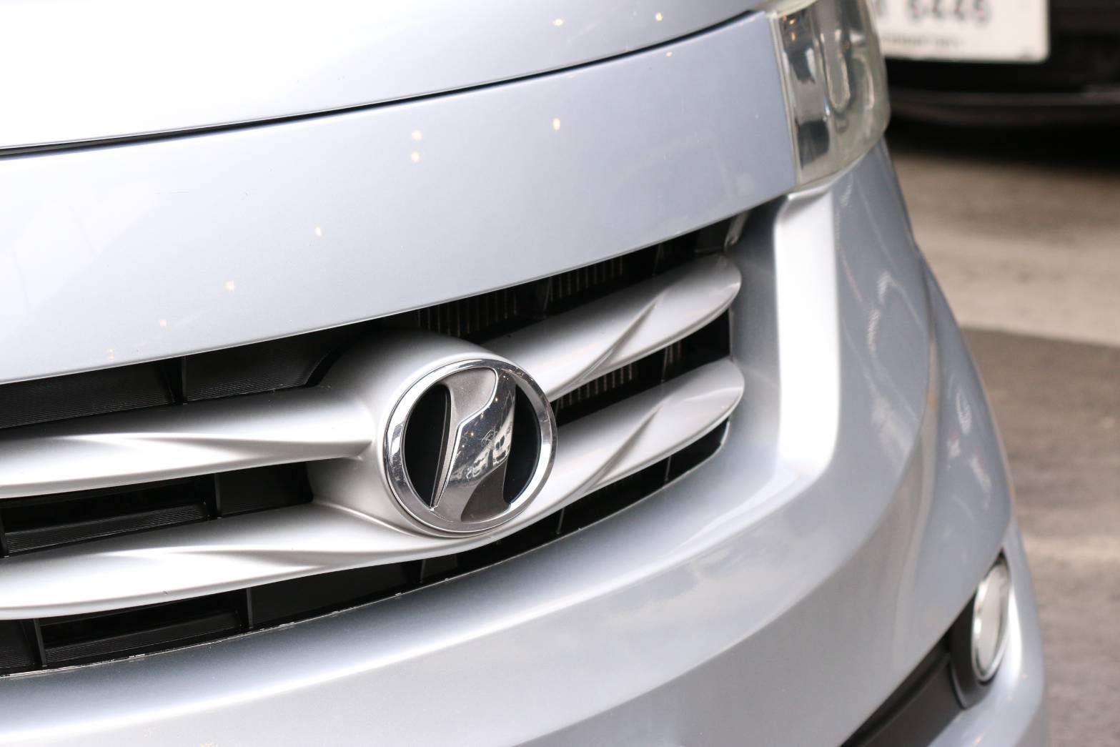 Toyota bB ปี 2011 สีเงิน (รูปที่ 8)