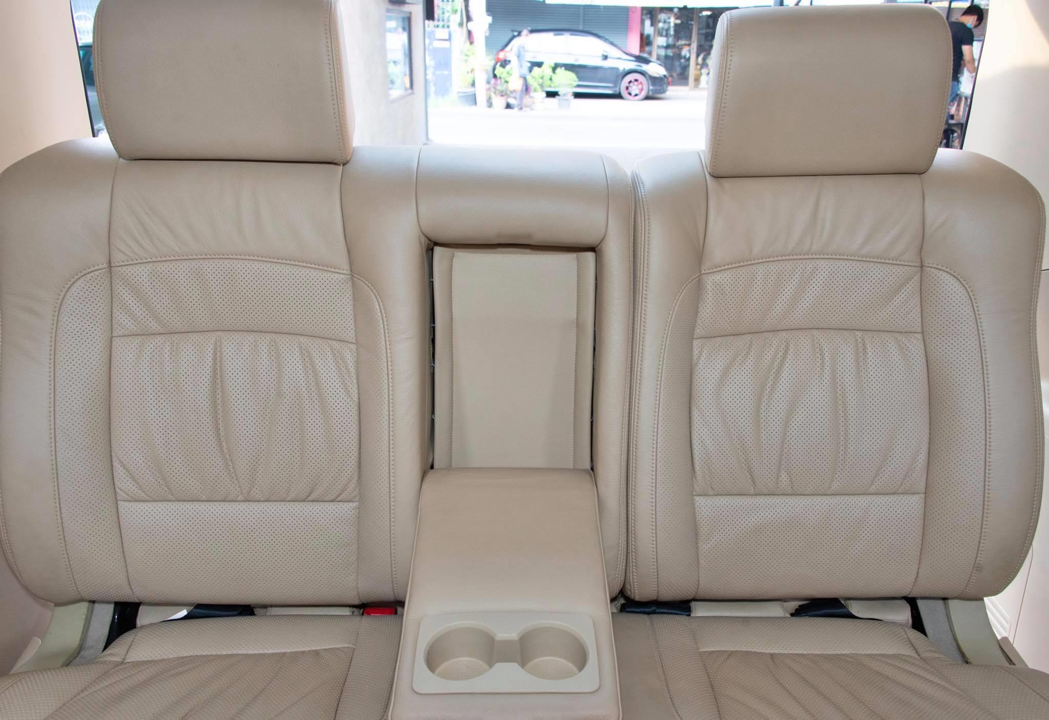 Hyundai Grand Starex ปี 2011 สีขาว (รูปที่ 17)