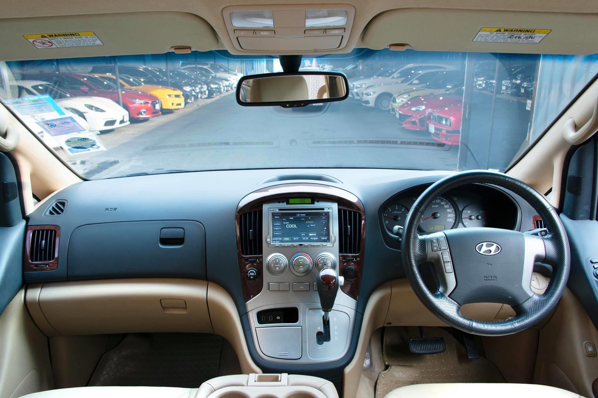 Hyundai Grand Starex ปี 2011 สีขาว (รูปที่ 11)