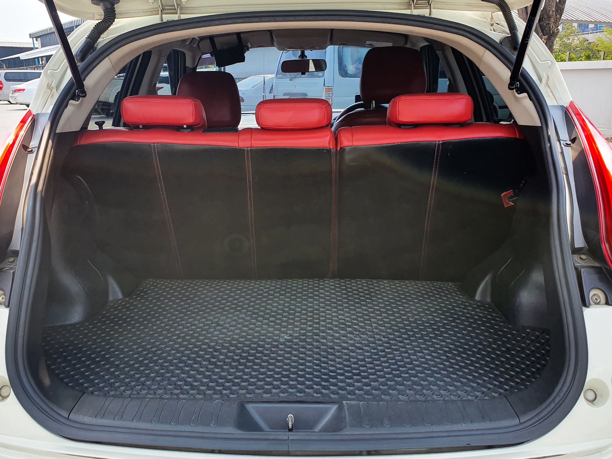 ⭐NISSAN JUKE 1.6 DIG Turbo ⭐ (รูปที่ 11)