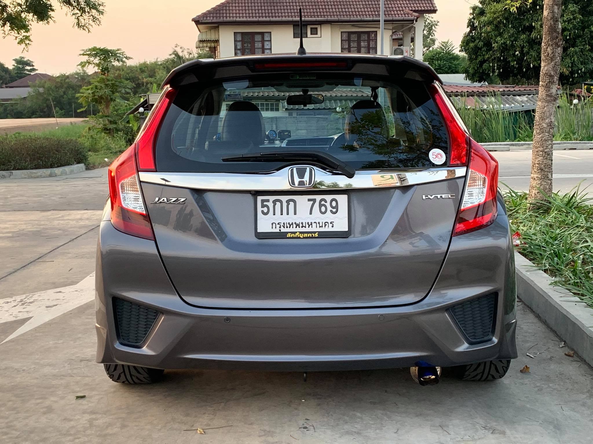 Honda Jazz GK ปี 2016 สีเทา