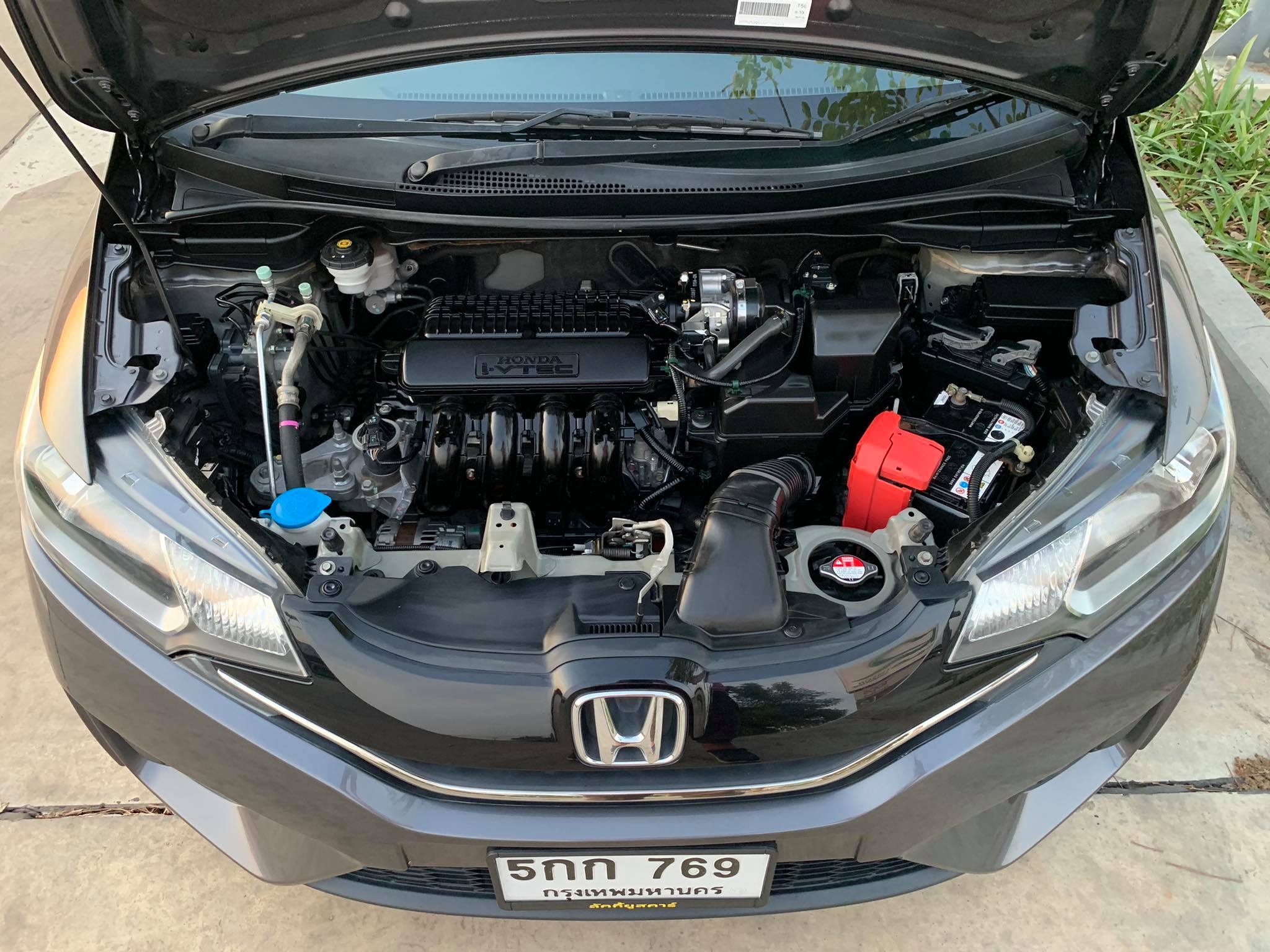 Honda Jazz GK ปี 2016 สีเทา (รูปที่ 15)
