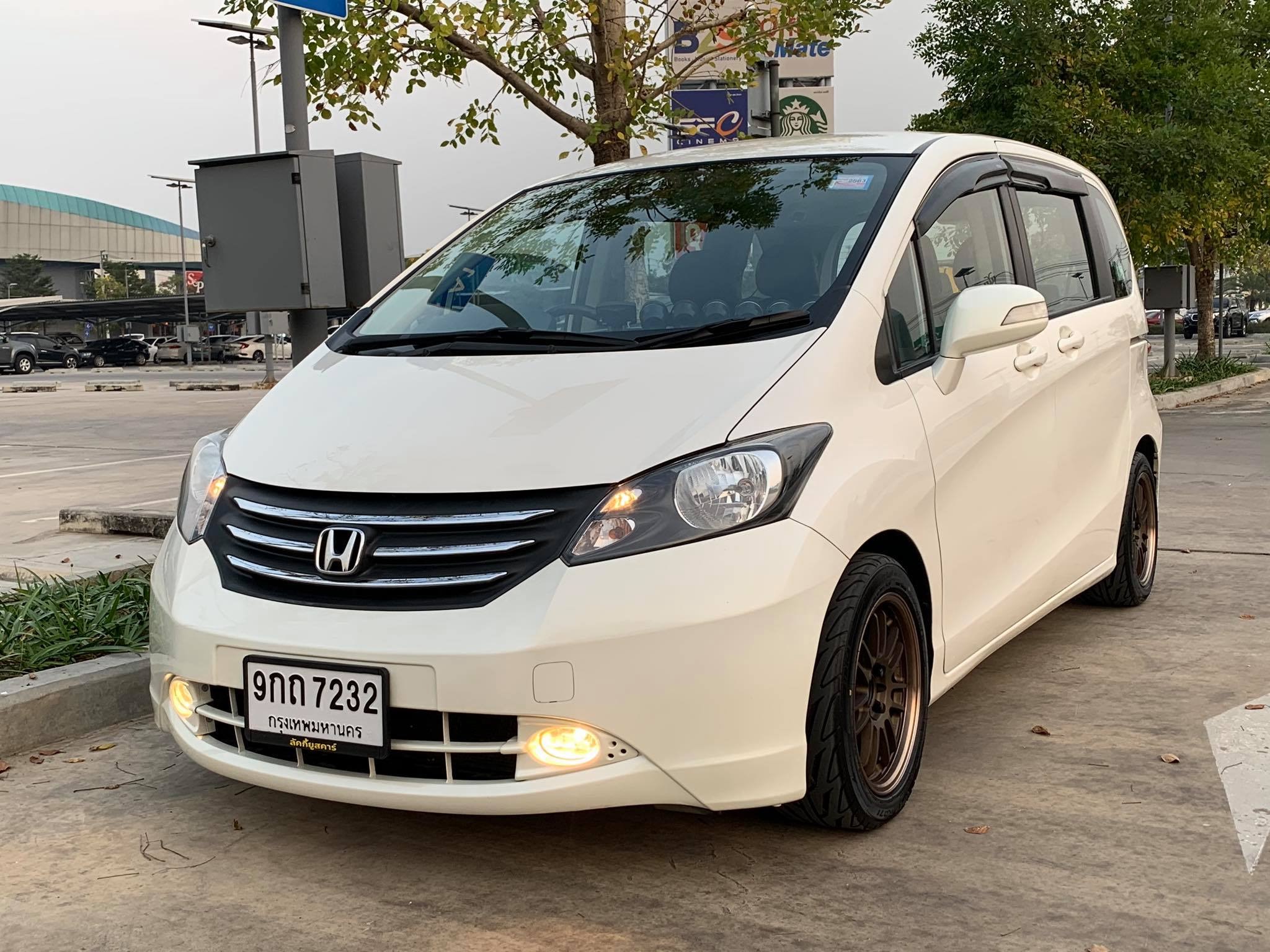 Honda Freed ปี 2012 สีขาว (รูปที่ 11)