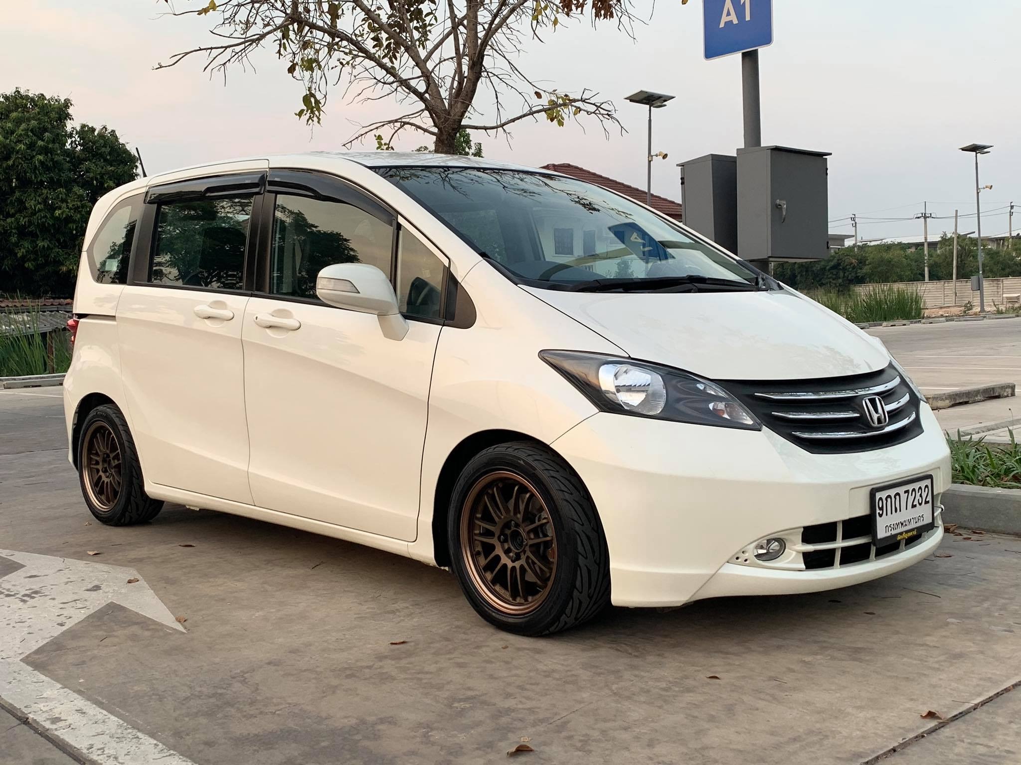 Honda Freed ปี 2012 สีขาว (รูปที่ 13)