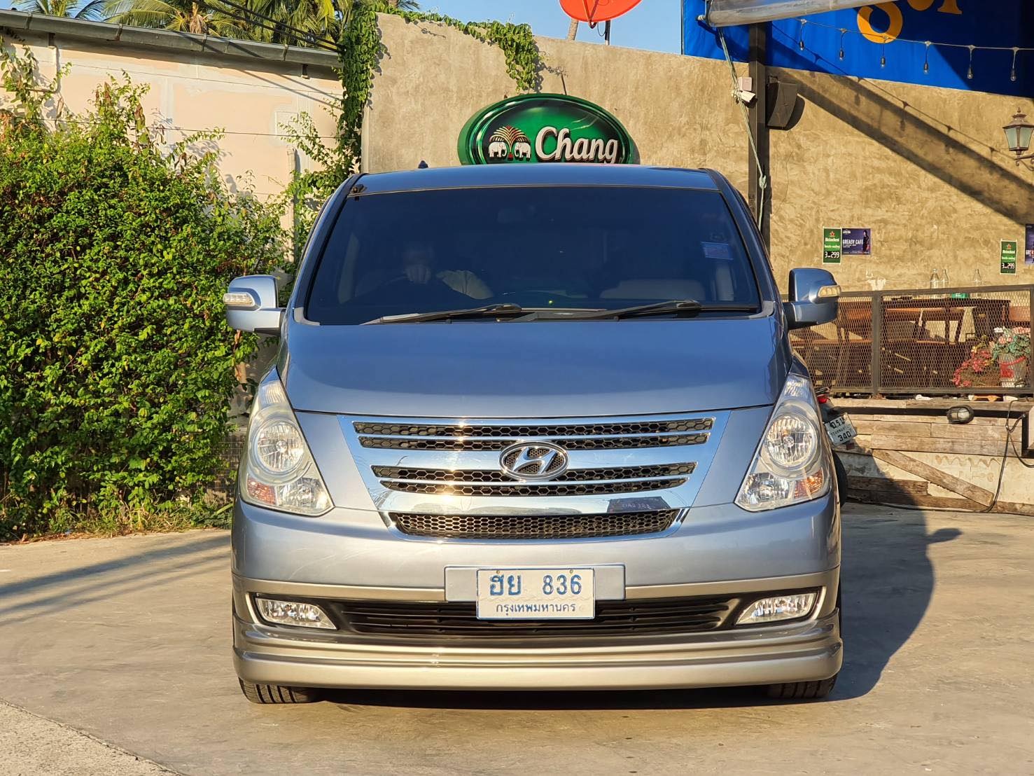 Hyundai H-1 ปี 2008 สีฟ้า