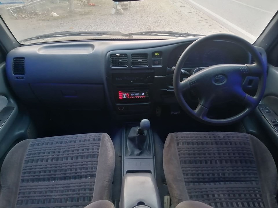 Toyota Hilux Tiger Extra cab ปี 2001 สีเงิน (รูปที่ 7)