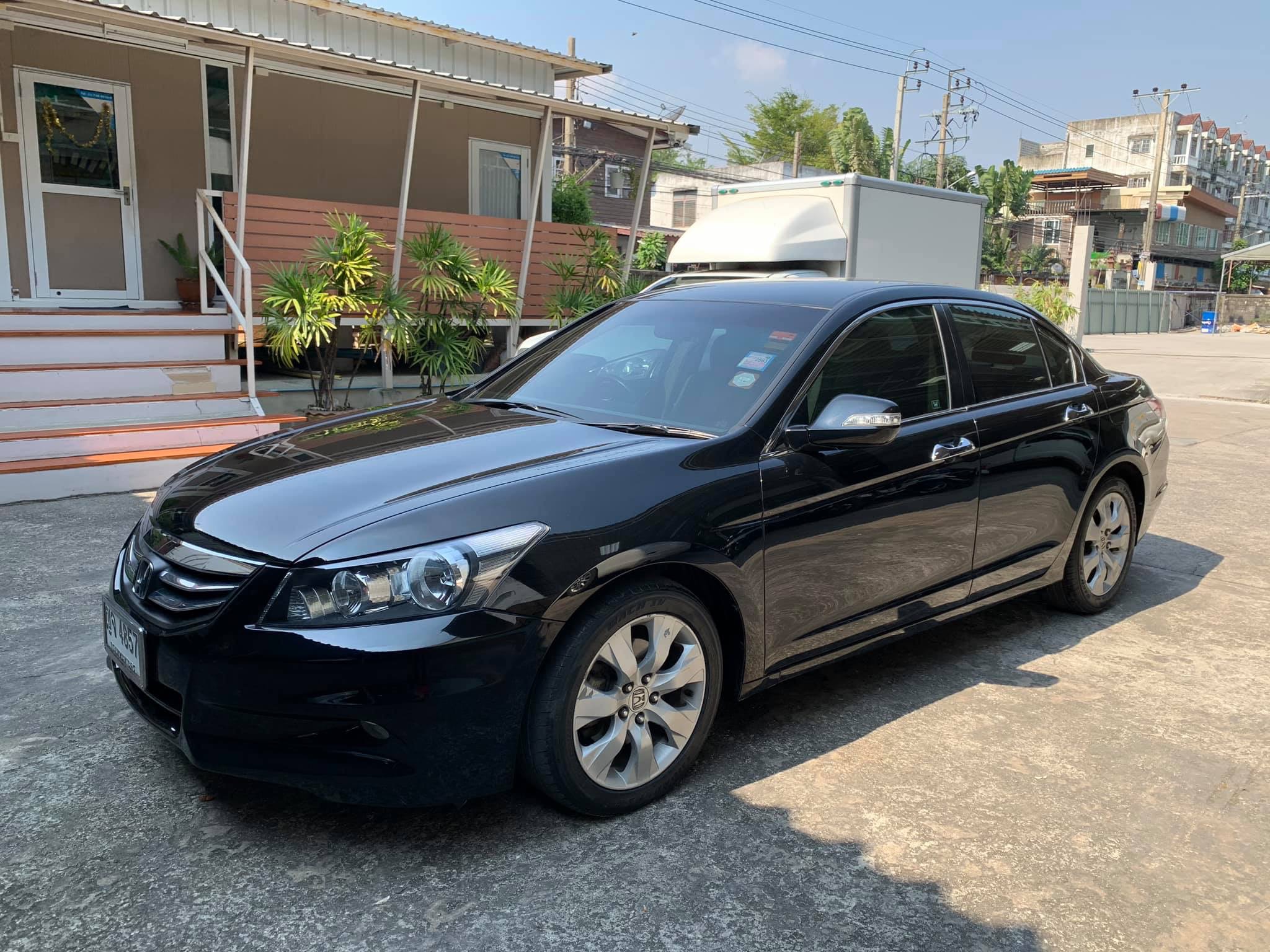Honda Accord Gen 8 ปี 2010 สีดำ (รูปที่ 9)