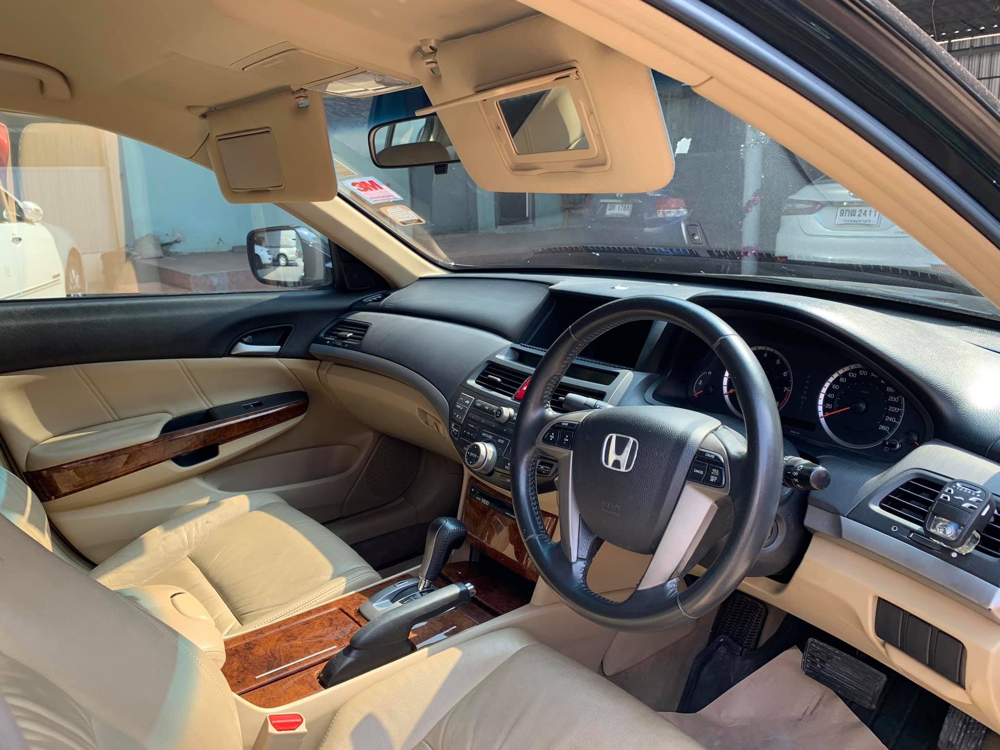 Honda Accord Gen 8 ปี 2010 สีดำ (รูปที่ 2)