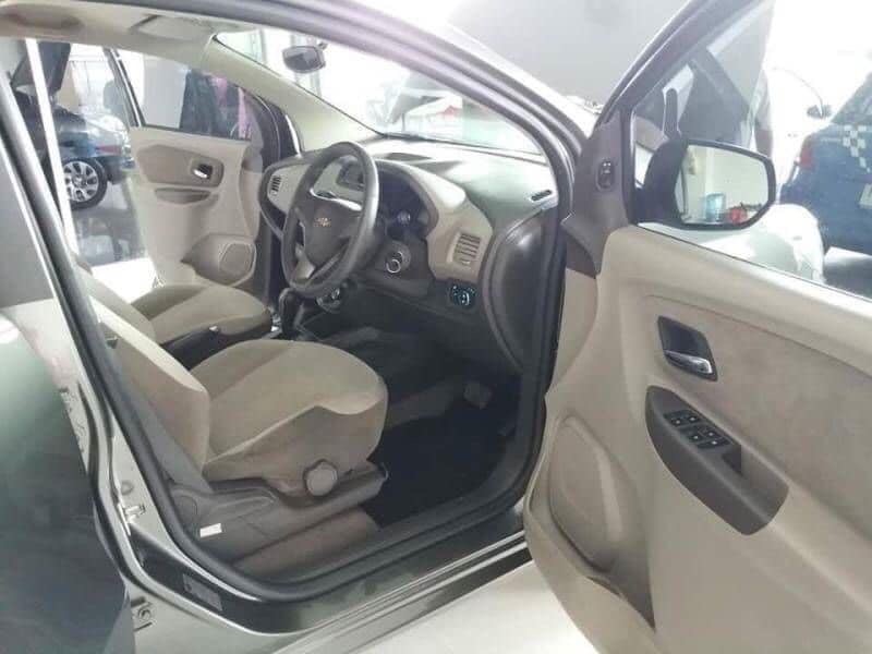 Chevrolet Spin ปี 2013 สีเทา (รูปที่ 6)