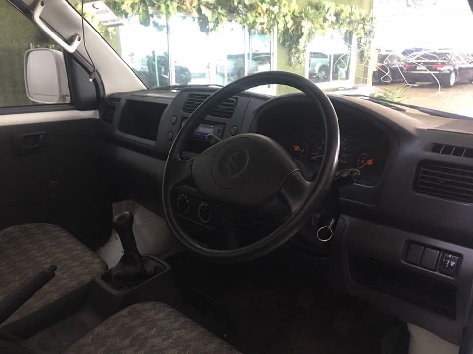 Suzuki Carry ปี 2015 สีขาว (รูปที่ 7)