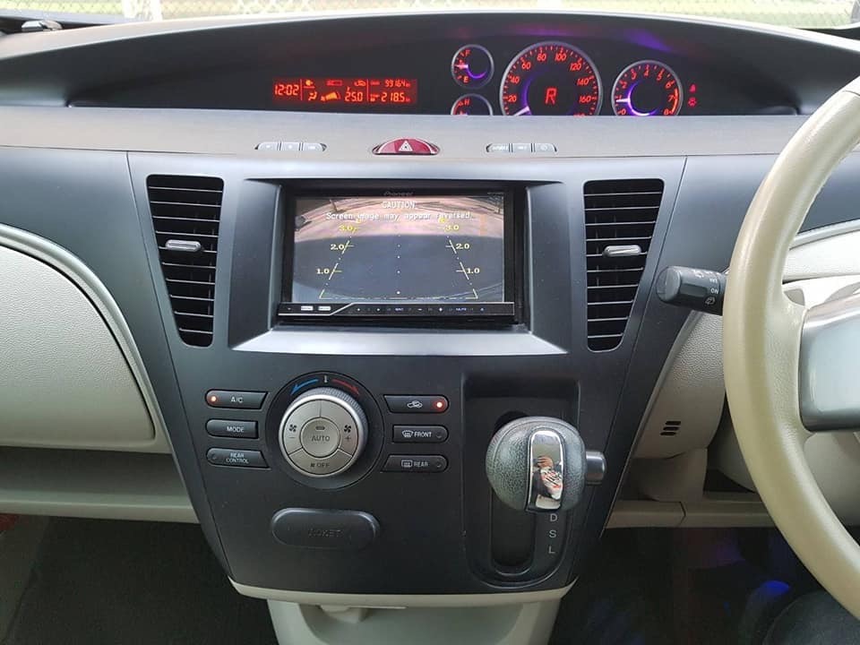 Mazda Biante ปี 2011 สีขาว (รูปที่ 10)