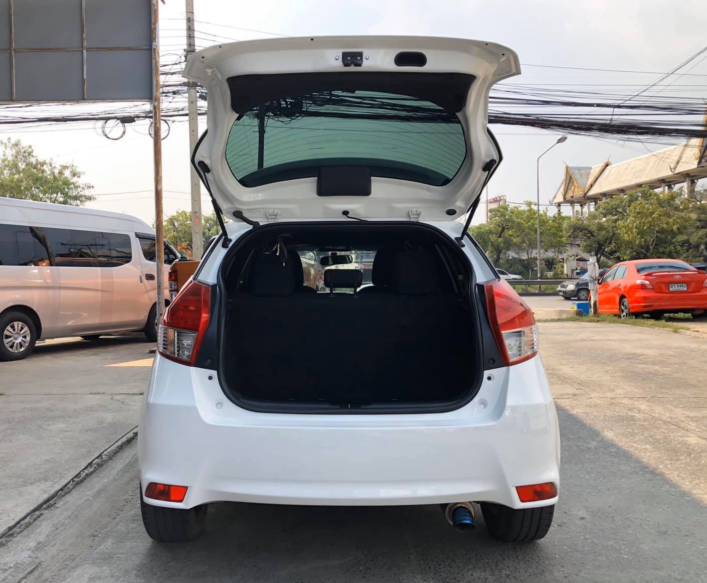 Toyota Yaris ปี 2016 สีขาว (รูปที่ 9)