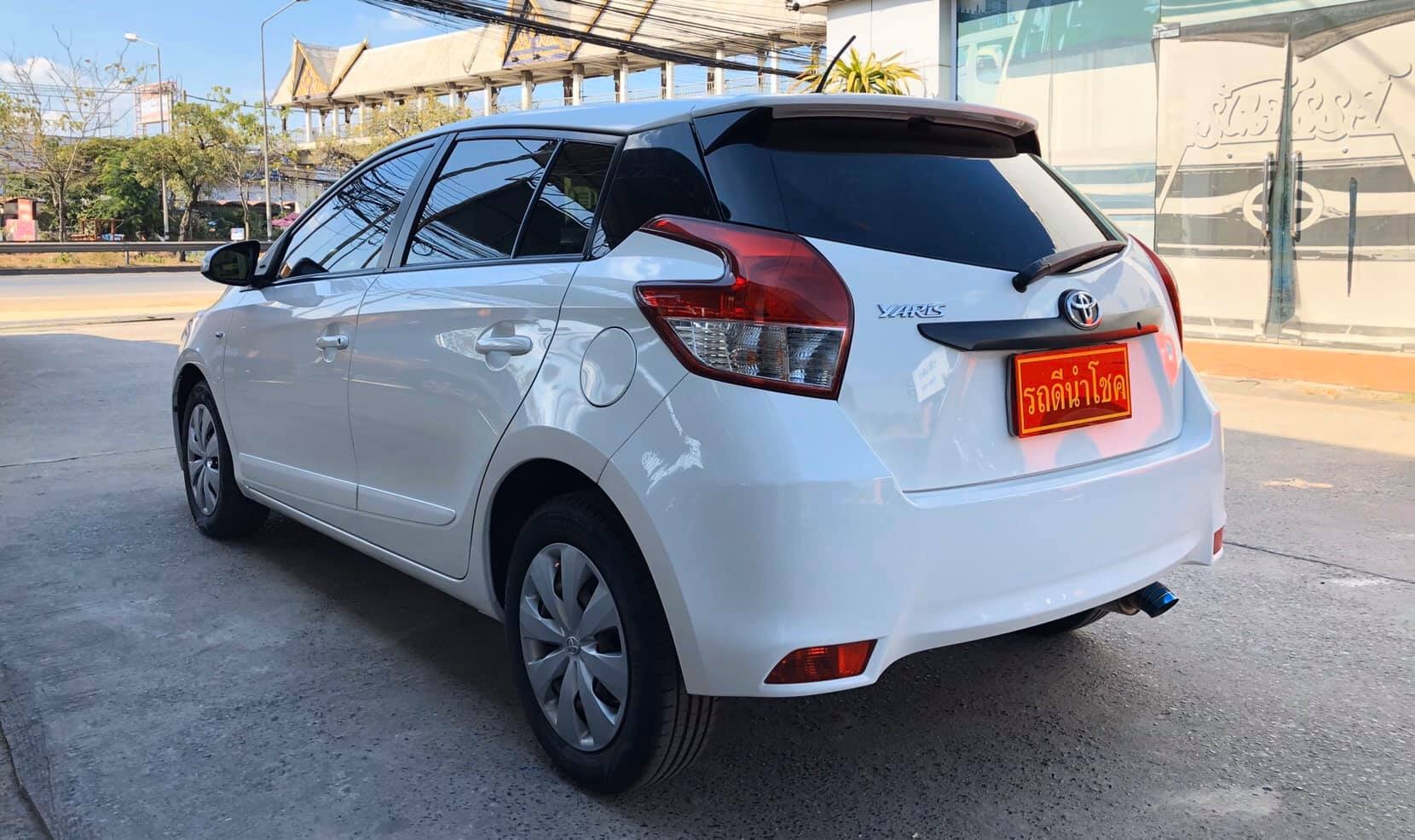 Toyota Yaris ปี 2016 สีขาว (รูปที่ 5)