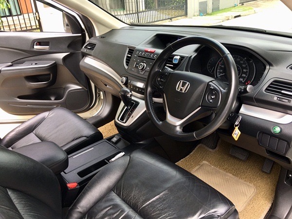 Honda CR-V ปี 2014 สีขาว