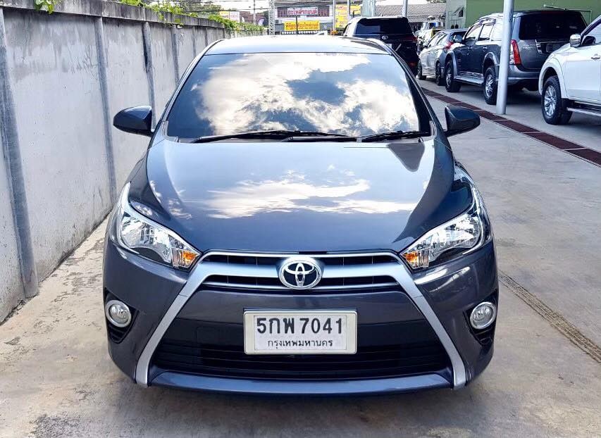 Toyota Yaris ปี 2016 สีเทา