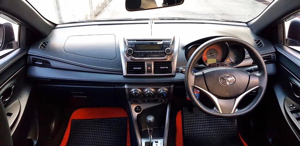 Toyota Yaris ปี 2016 สีเทา (รูปที่ 12)