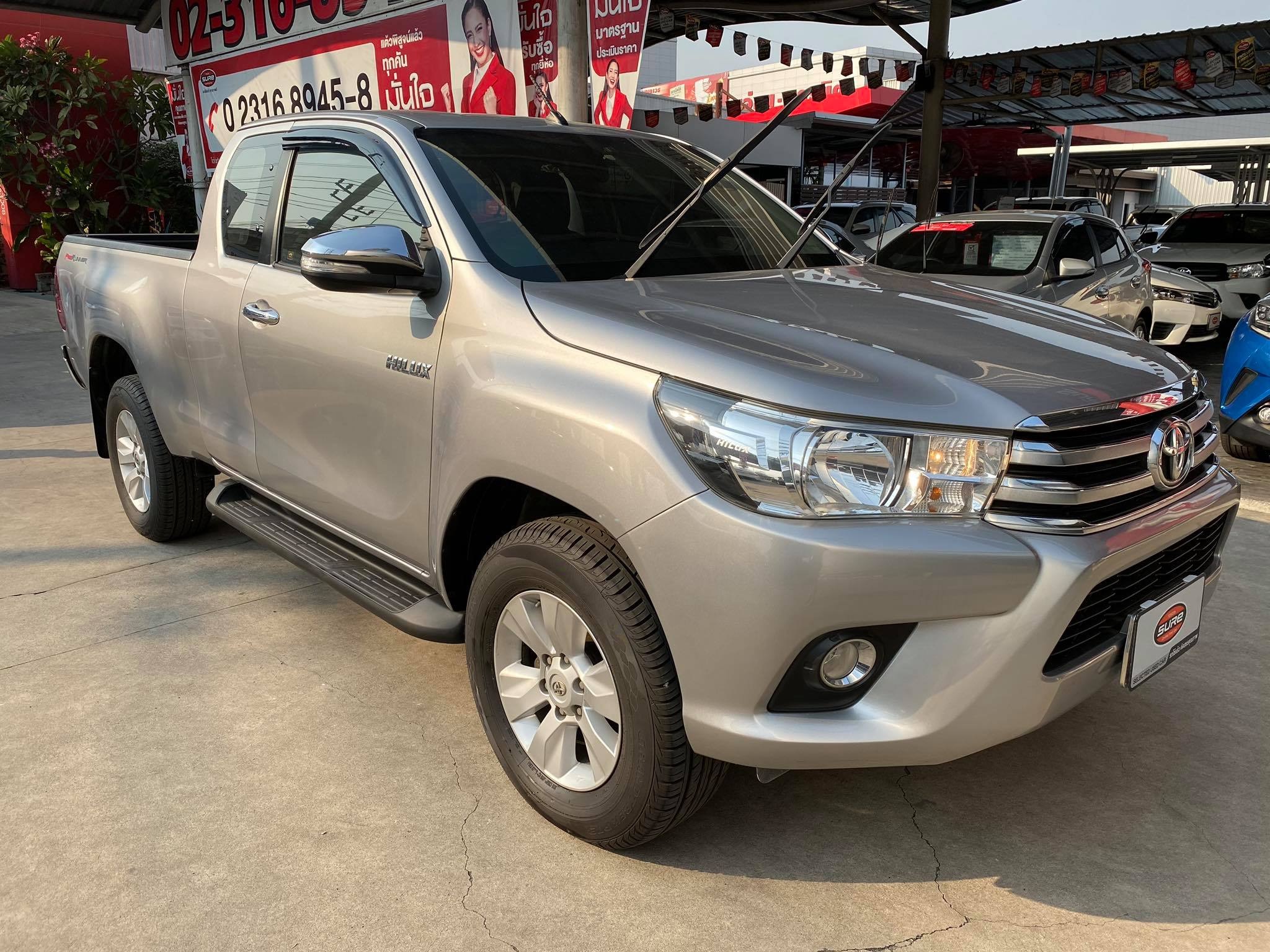Toyota Hilux Revo Prerunner (Cab) ปี 2015 สีเงิน (รูปที่ 8)