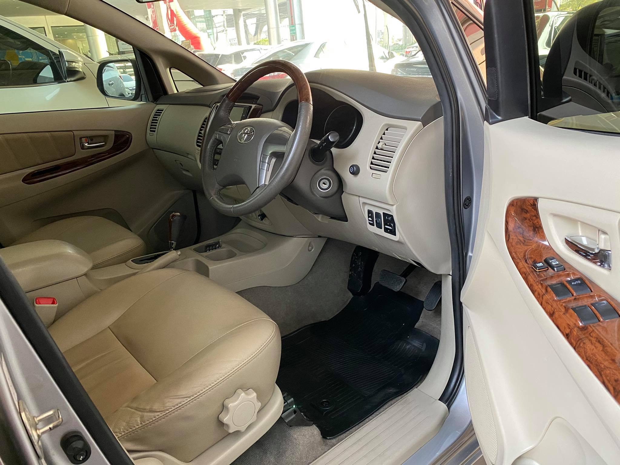 TOYOTA S INNOVA 2.0 V A/T (รูปที่ 10)