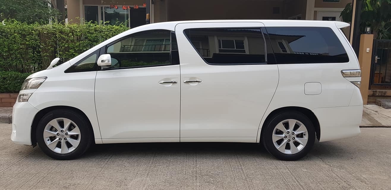 Toyota Vellfire ปี 2012 สีขาว (รูปที่ 4)