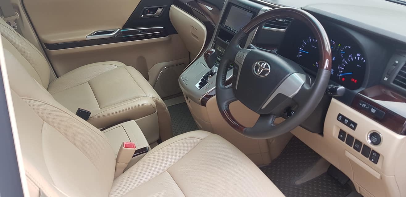 Toyota Vellfire ปี 2012 สีขาว (รูปที่ 37)