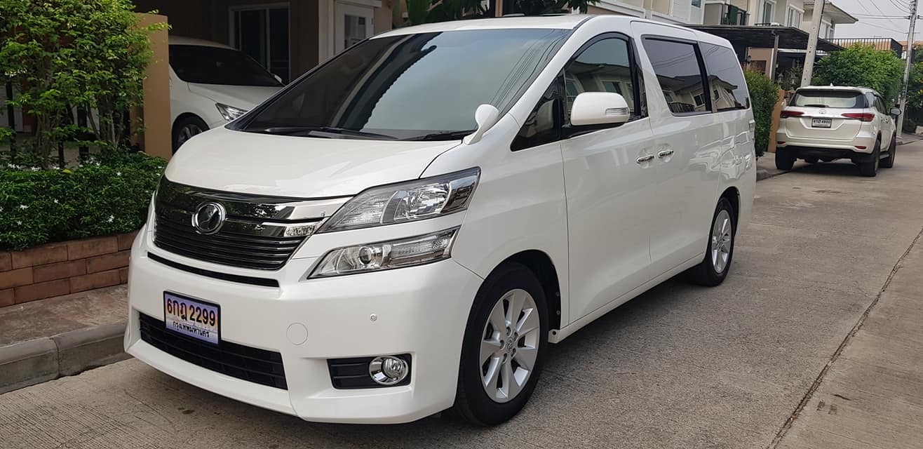 Toyota Vellfire ปี 2012 สีขาว (รูปที่ 2)