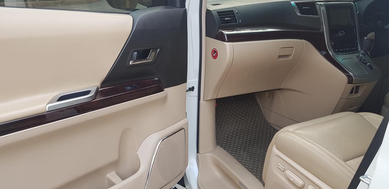 Toyota Vellfire ปี 2012 สีขาว (รูปที่ 17)