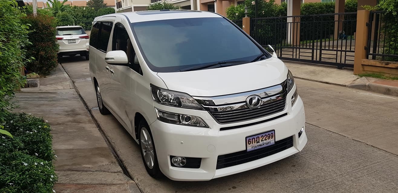 Toyota Vellfire ปี 2012 สีขาว (รูปที่ 3)